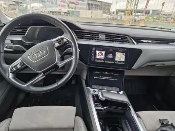 AUDI e-tron Sportback 50 quattro 71kWh Business 360