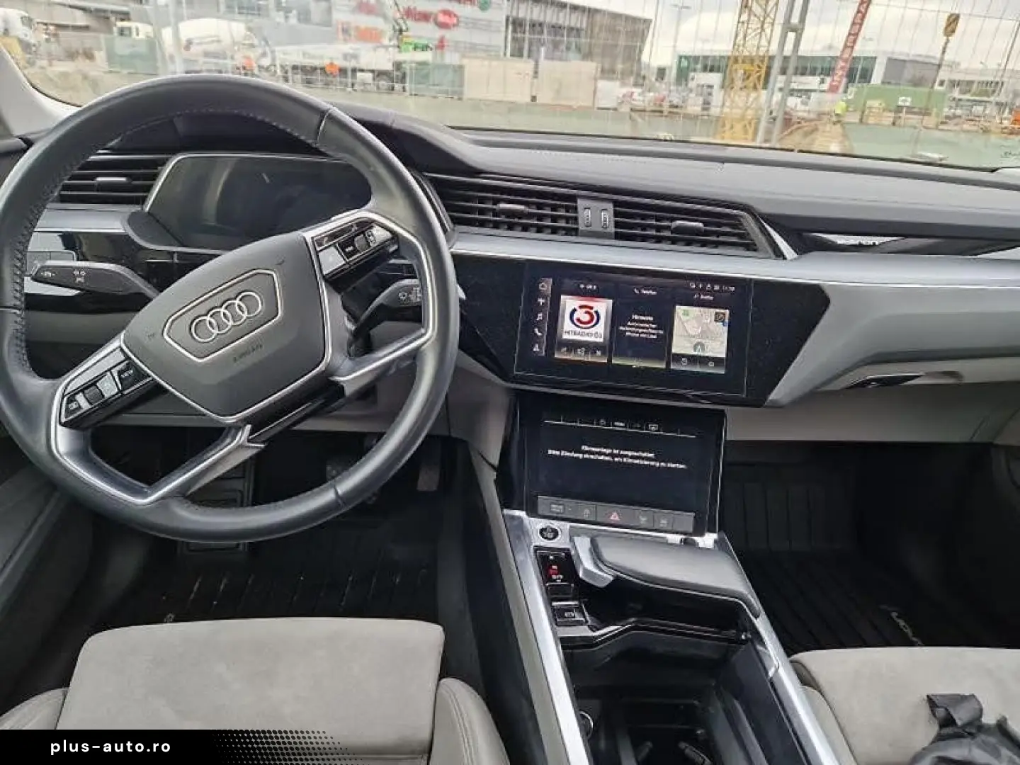 AUDI e-tron Sportback 50 quattro 71kWh Business 360