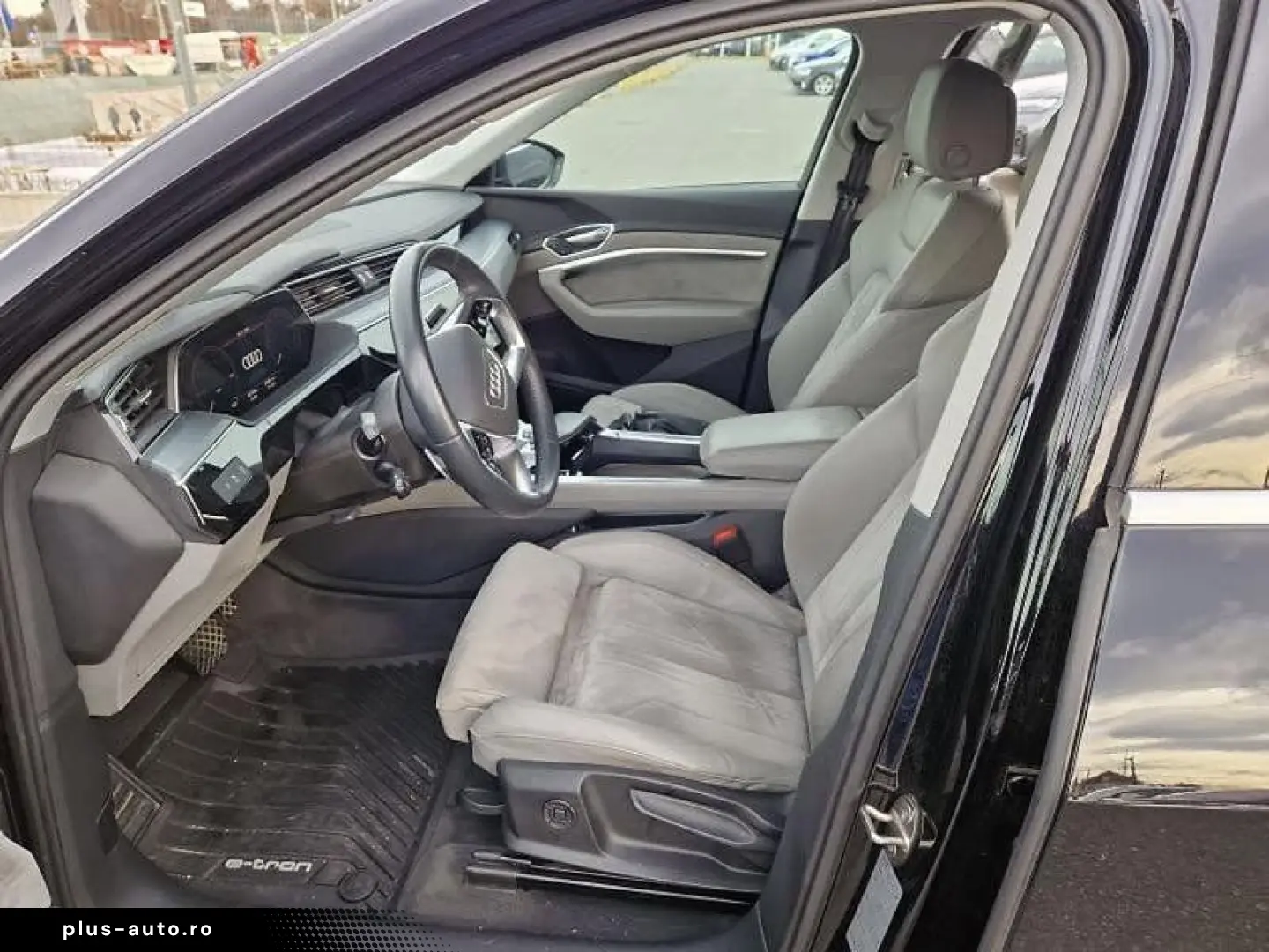 AUDI e-tron Sportback 50 quattro 71kWh Business 360