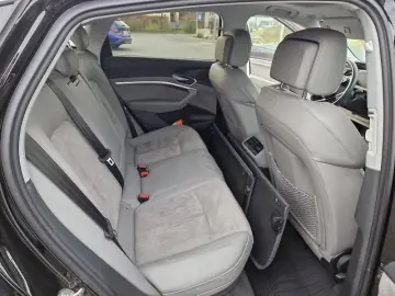 AUDI e-tron Sportback 50 quattro 71kWh Business 360