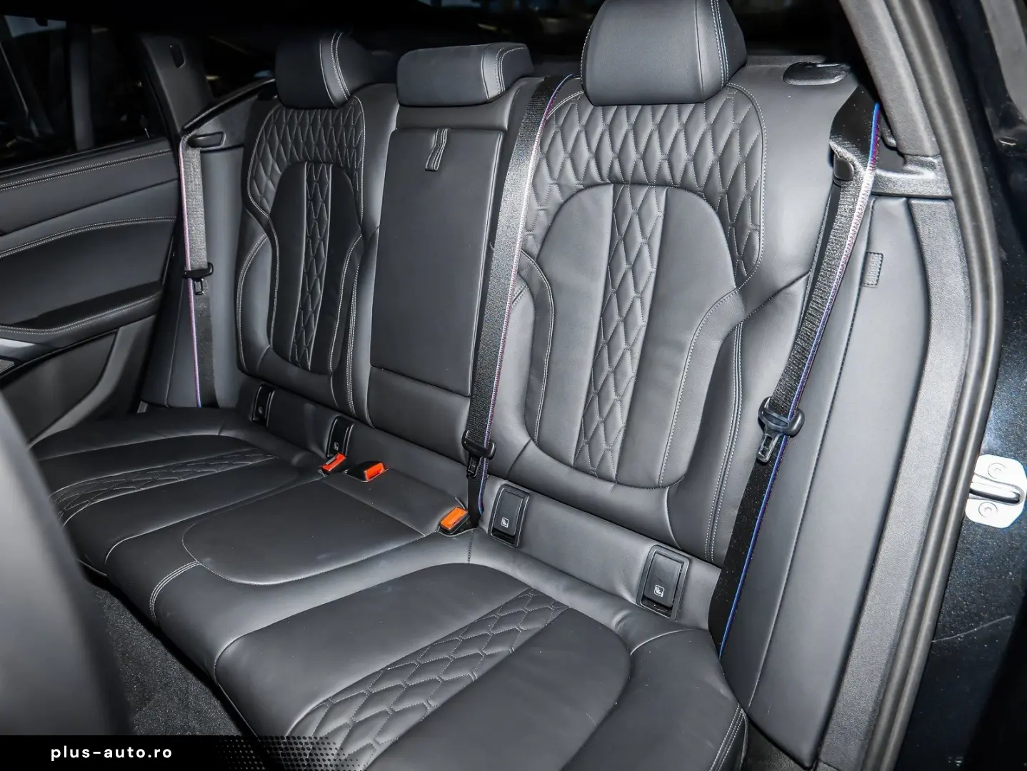 BMW X6 xDrive30d M Sport PANO ACC AHK RFK NAVI LED