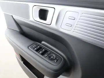 Hyundai Santa Fe 1.6 T-GDI HEV