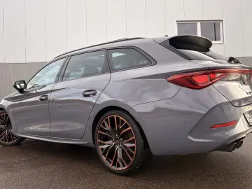 CUPRA Leon ST 2.0TSI VZ 4Drive;PANO Beats ACC Brembo
