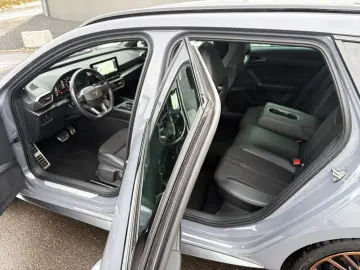 CUPRA Leon ST 2.0TSI VZ 4Drive;PANO Beats ACC Brembo