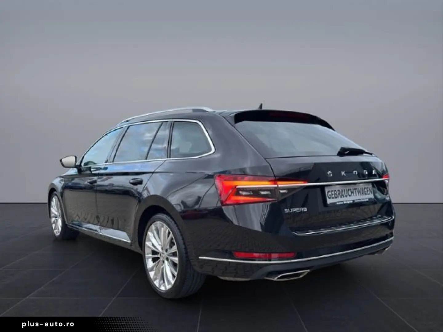 SKODA Superb Combi L&K 2.0TSI DSG 4x4  StndHzg DCC Pan