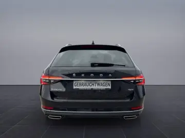 SKODA Superb Combi L&K 2.0TSI DSG 4x4  StndHzg DCC Pan