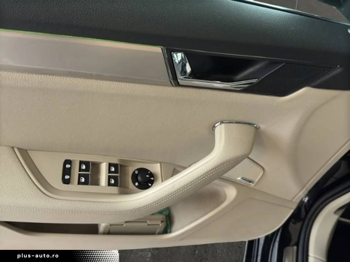 SKODA Superb Combi L&K 2.0TSI DSG 4x4  StndHzg DCC Pan