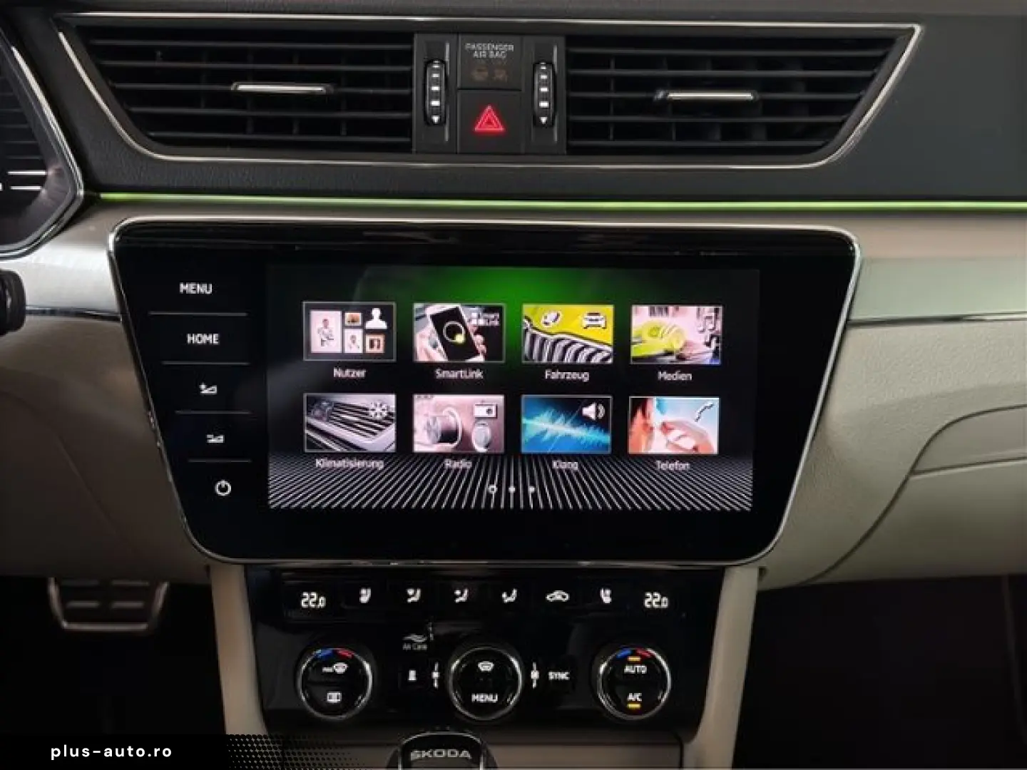 SKODA Superb Combi L&K 2.0TSI DSG 4x4  StndHzg DCC Pan