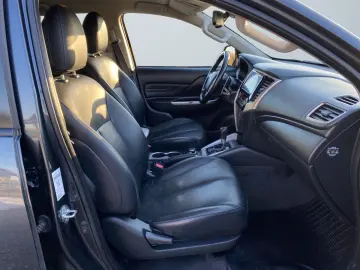 MITSUBISHI L200 Top 2.2 DI-D 4WD Cutie Automata