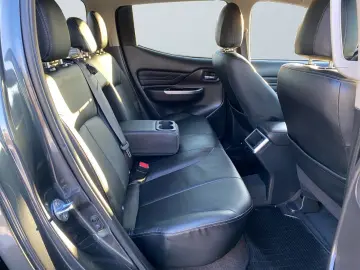 MITSUBISHI L200 Top 2.2 DI-D 4WD Cutie Automata