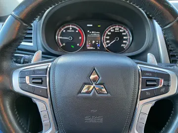 MITSUBISHI L200 Top 2.2 DI-D 4WD Cutie Automata