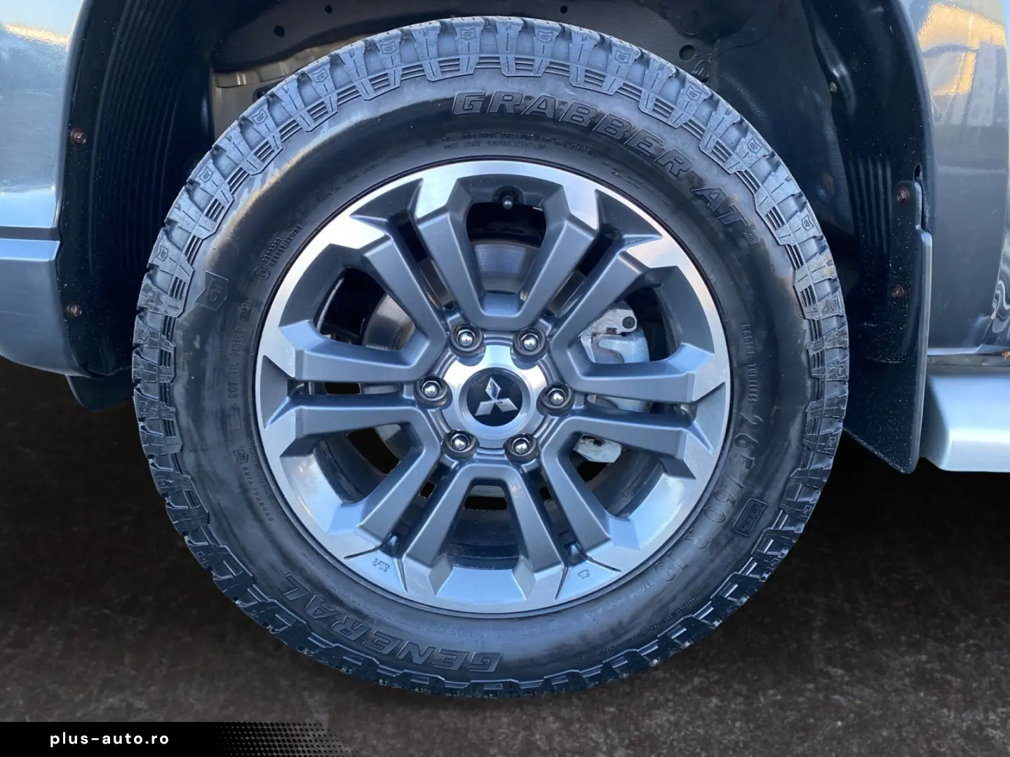 MITSUBISHI L200 Top 2.2 DI-D 4WD Cutie Automata