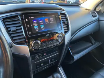 MITSUBISHI L200 Top 2.2 DI-D 4WD Cutie Automata