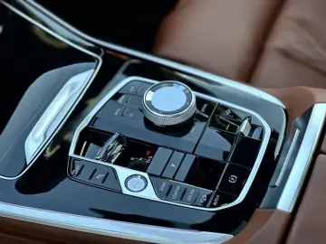 BMW X7 M60i xDrive Sportpaket Gestiksteuerung DAB