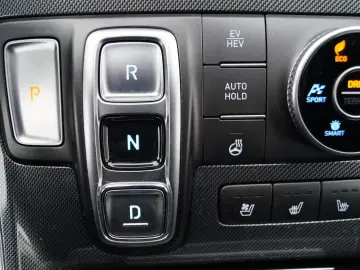 HYUNDAI SANTA FE 1.6 TGDi PHEV 4WD SIGNATURE NAVI HUD AC