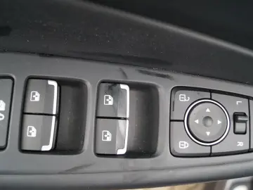 HYUNDAI SANTA FE 1.6 TGDi PHEV 4WD SIGNATURE NAVI HUD AC