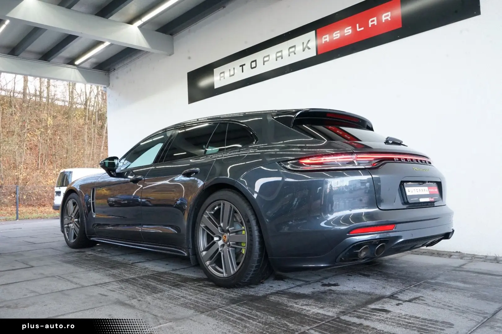 PORSCHE Panamera Sport Turismo 4 E-Hybrid Platinum Sport