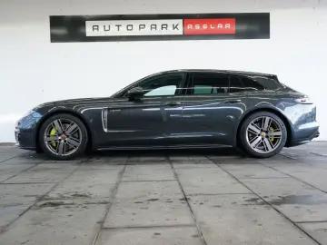 PORSCHE Panamera Sport Turismo 4 E-Hybrid Platinum Sport