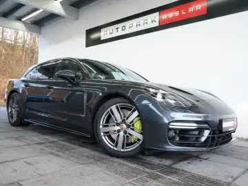 PORSCHE Panamera Sport Turismo 4 E-Hybrid Platinum Sport