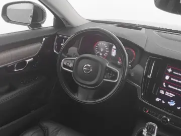 VOLVO V90 T6 Recharge AWD Inscription 19  PANO 360