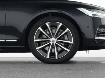 VOLVO V90 T6 Recharge AWD Inscription 19  PANO 360