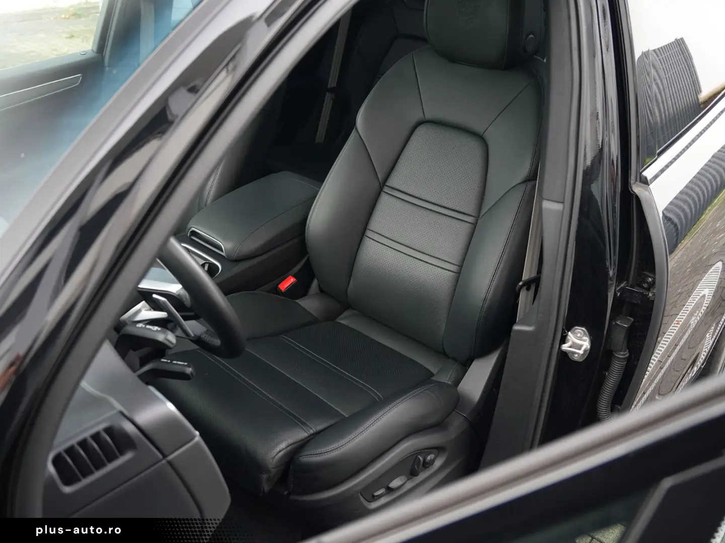 PORSCHE CAYENNE PLATINUM-LUFTF-PANO-HUD-MATRIX-BOSE-21RS