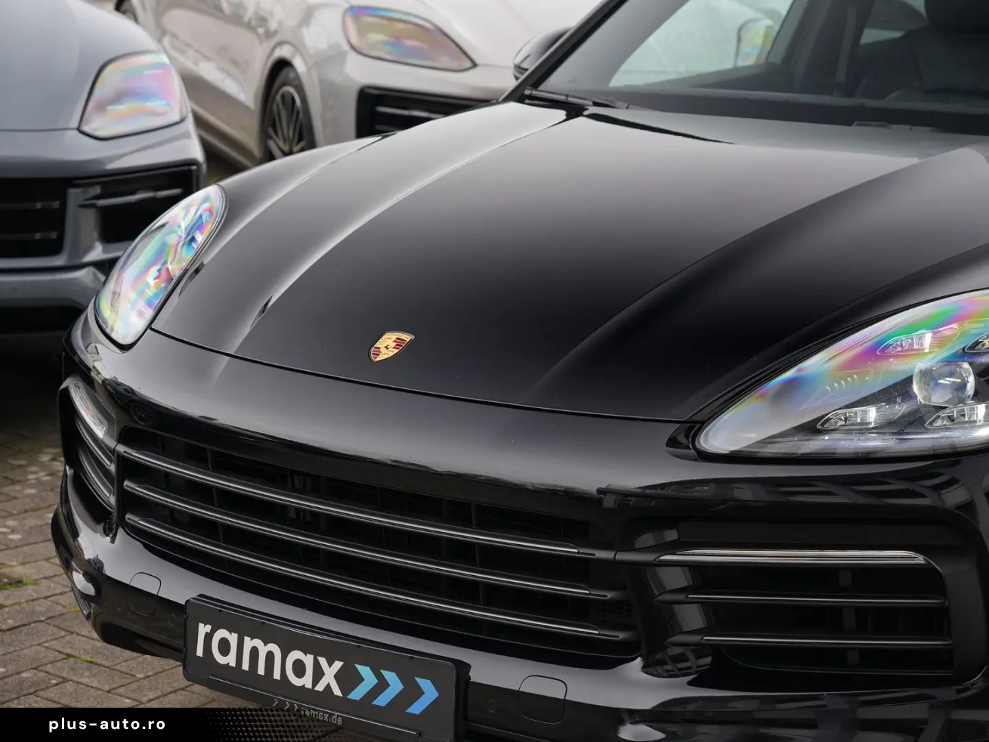 PORSCHE CAYENNE PLATINUM-LUFTF-PANO-HUD-MATRIX-BOSE-21RS