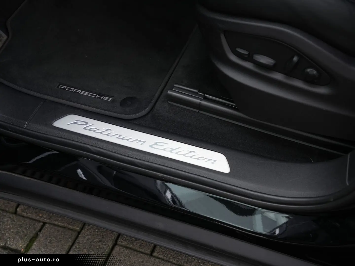 PORSCHE CAYENNE PLATINUM-LUFTF-PANO-HUD-MATRIX-BOSE-21RS