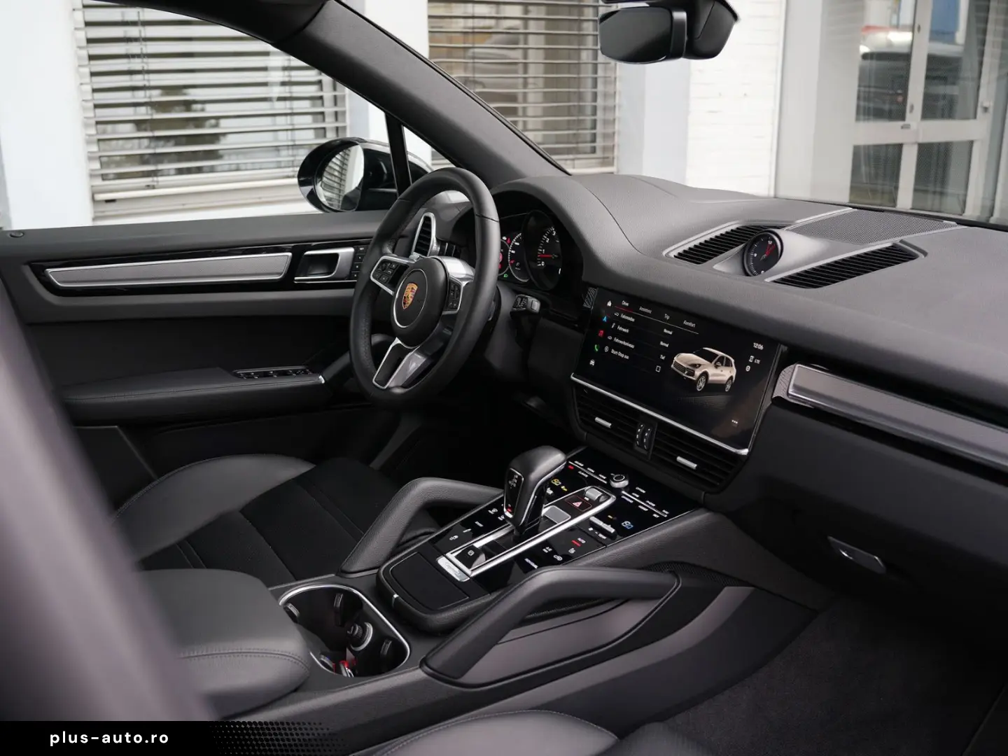 PORSCHE CAYENNE PLATINUM-LUFTF-PANO-HUD-MATRIX-BOSE-21RS