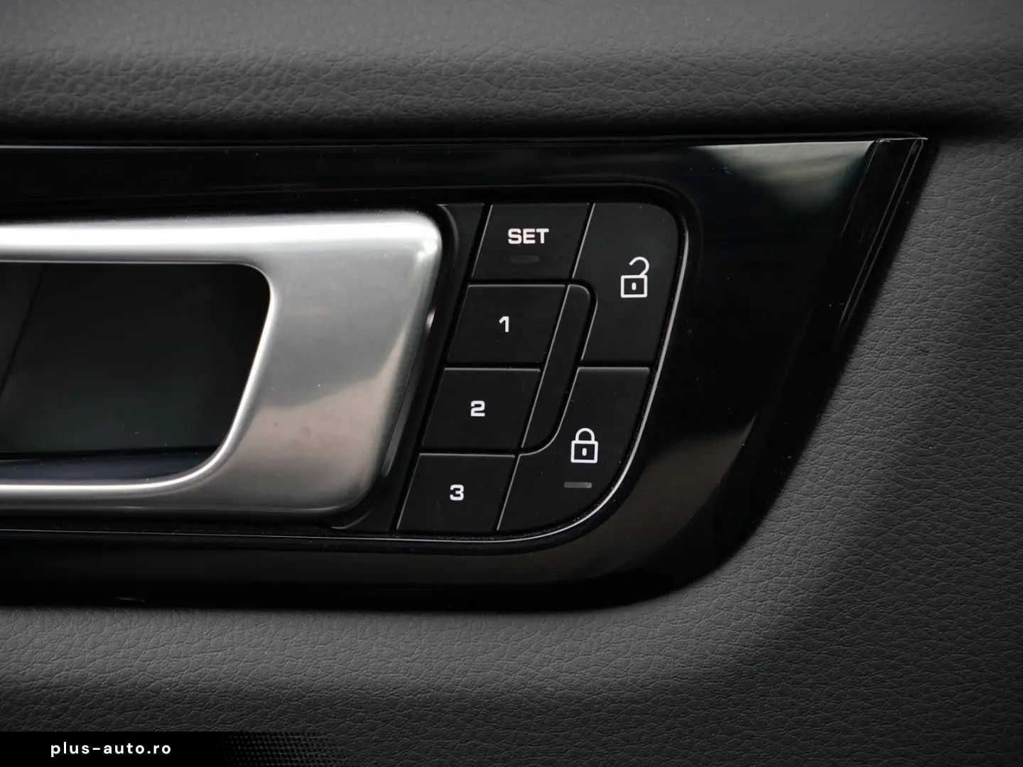 PORSCHE CAYENNE PLATINUM-LUFTF-PANO-HUD-MATRIX-BOSE-21RS