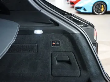 PORSCHE Cayenne PASM TOW APPROVED ACC 59.091€ NETTO