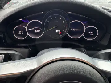 PORSCHE Cayenne Coupe E-Hybrid