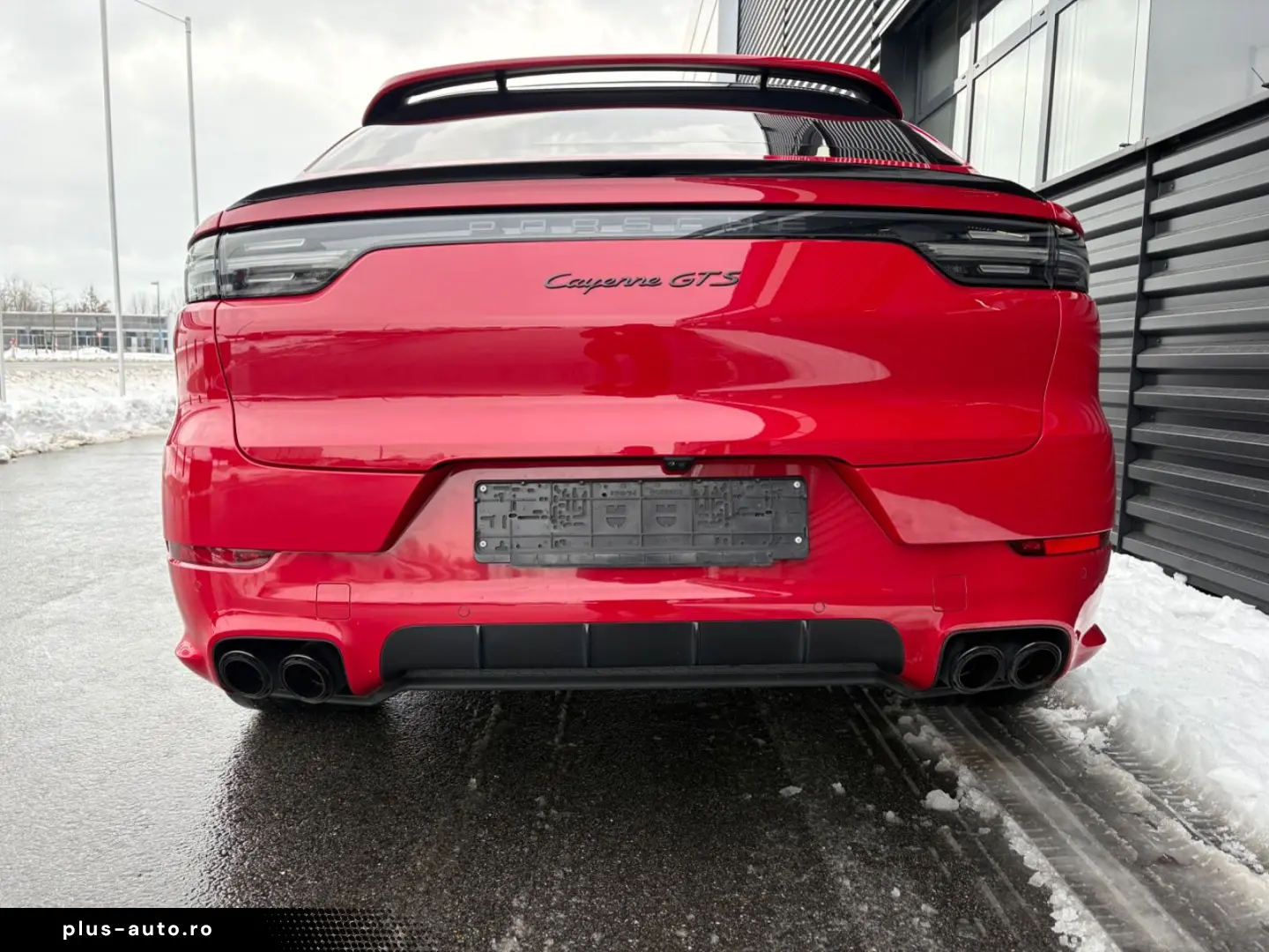 PORSCHE Cayenne GTS Coupe-HEAD UP-KAMINROT-1.HAND