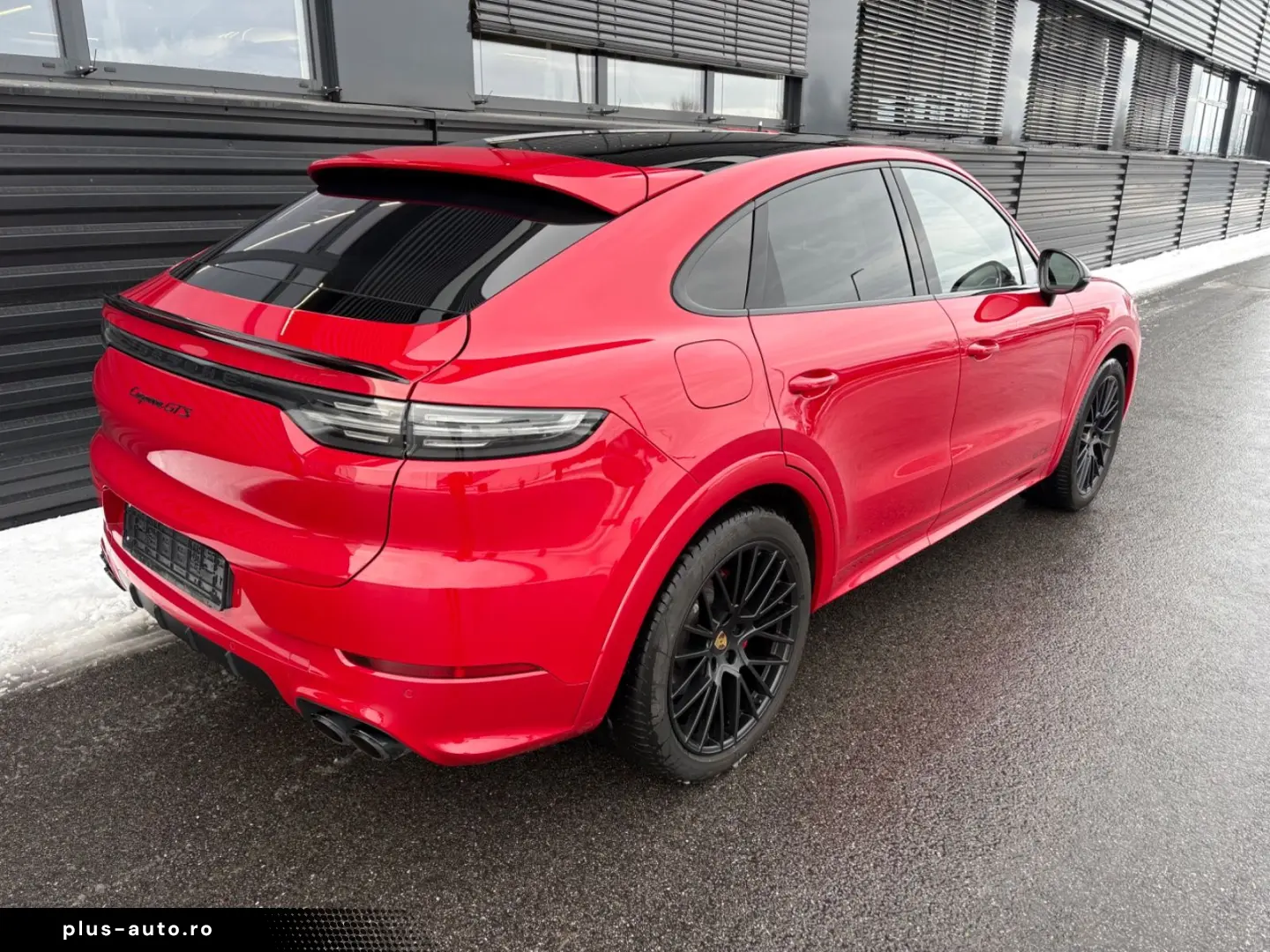 PORSCHE Cayenne GTS Coupe-HEAD UP-KAMINROT-1.HAND