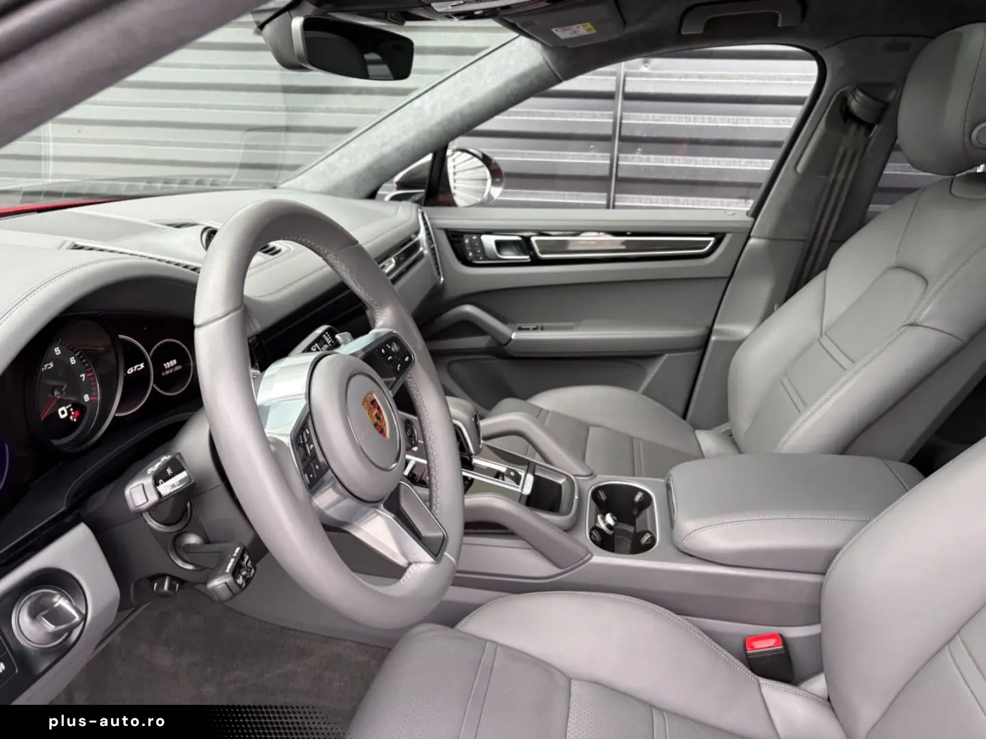 PORSCHE Cayenne GTS Coupe-HEAD UP-KAMINROT-1.HAND