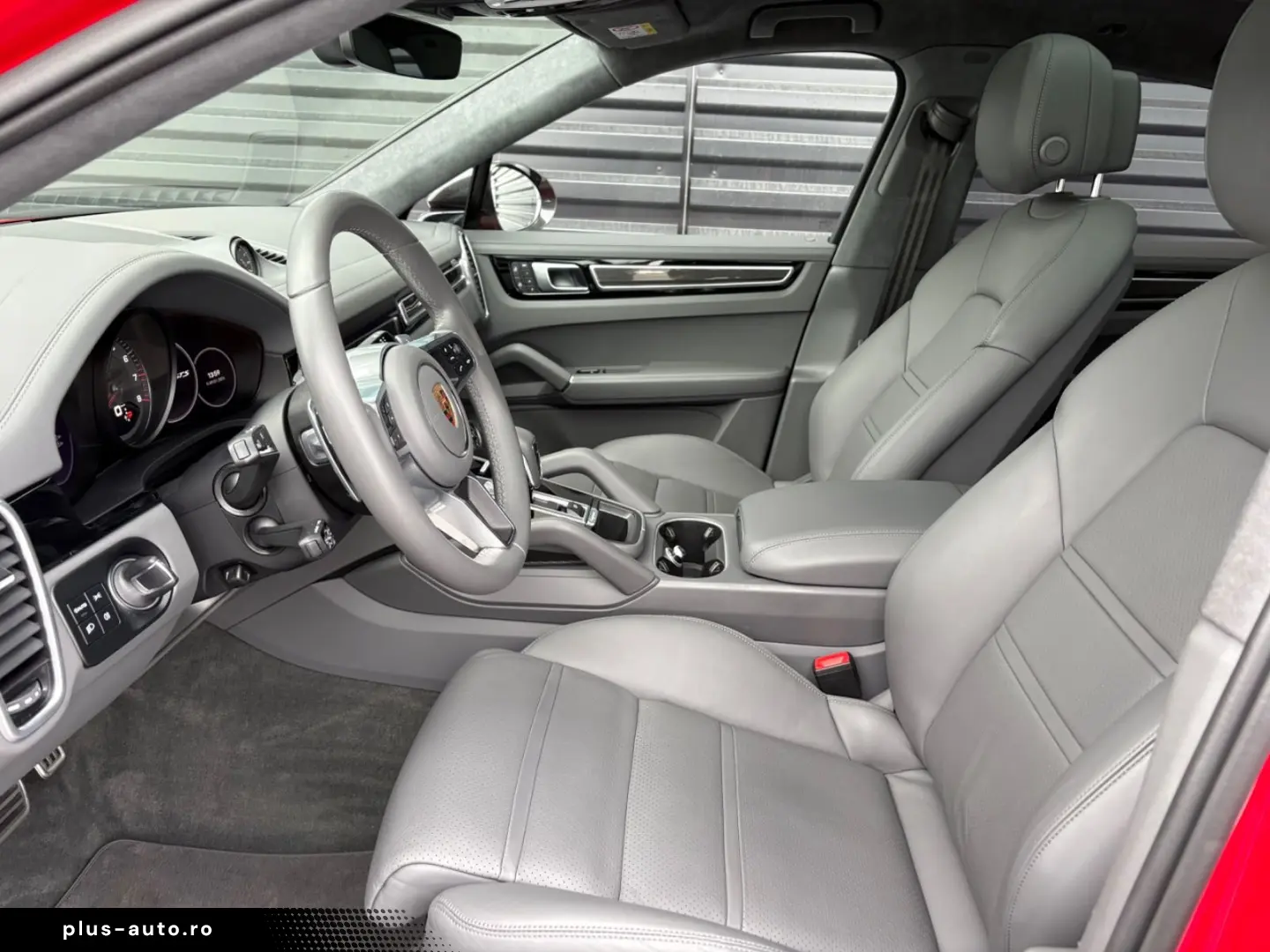 PORSCHE Cayenne GTS Coupe-HEAD UP-KAMINROT-1.HAND