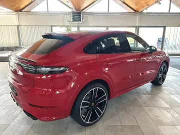 PORSCHE Cayenne Coupe GTS Chrono Pano Carbon HUD 22