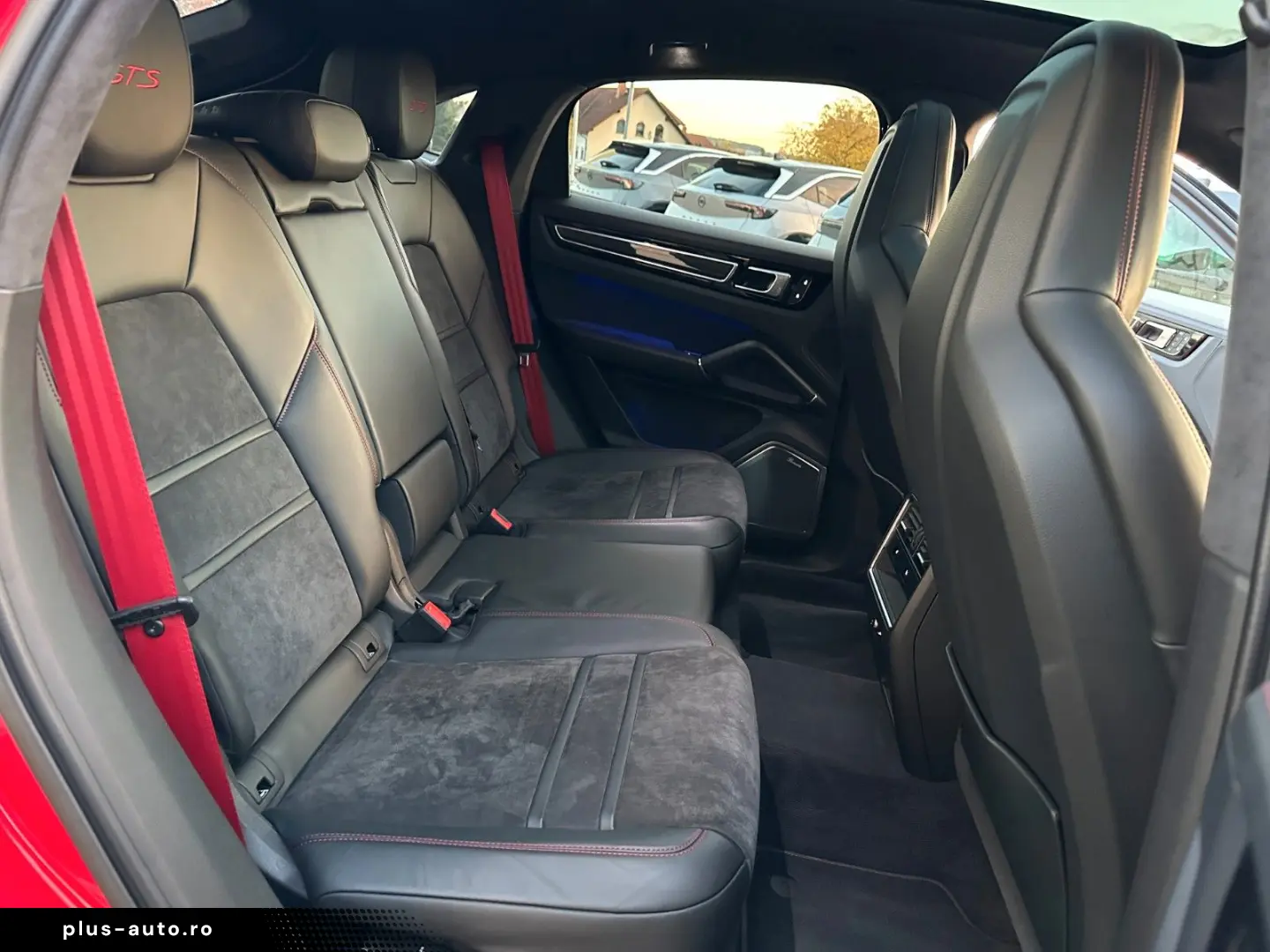 PORSCHE Cayenne Coupe GTS Chrono Pano Carbon HUD 22