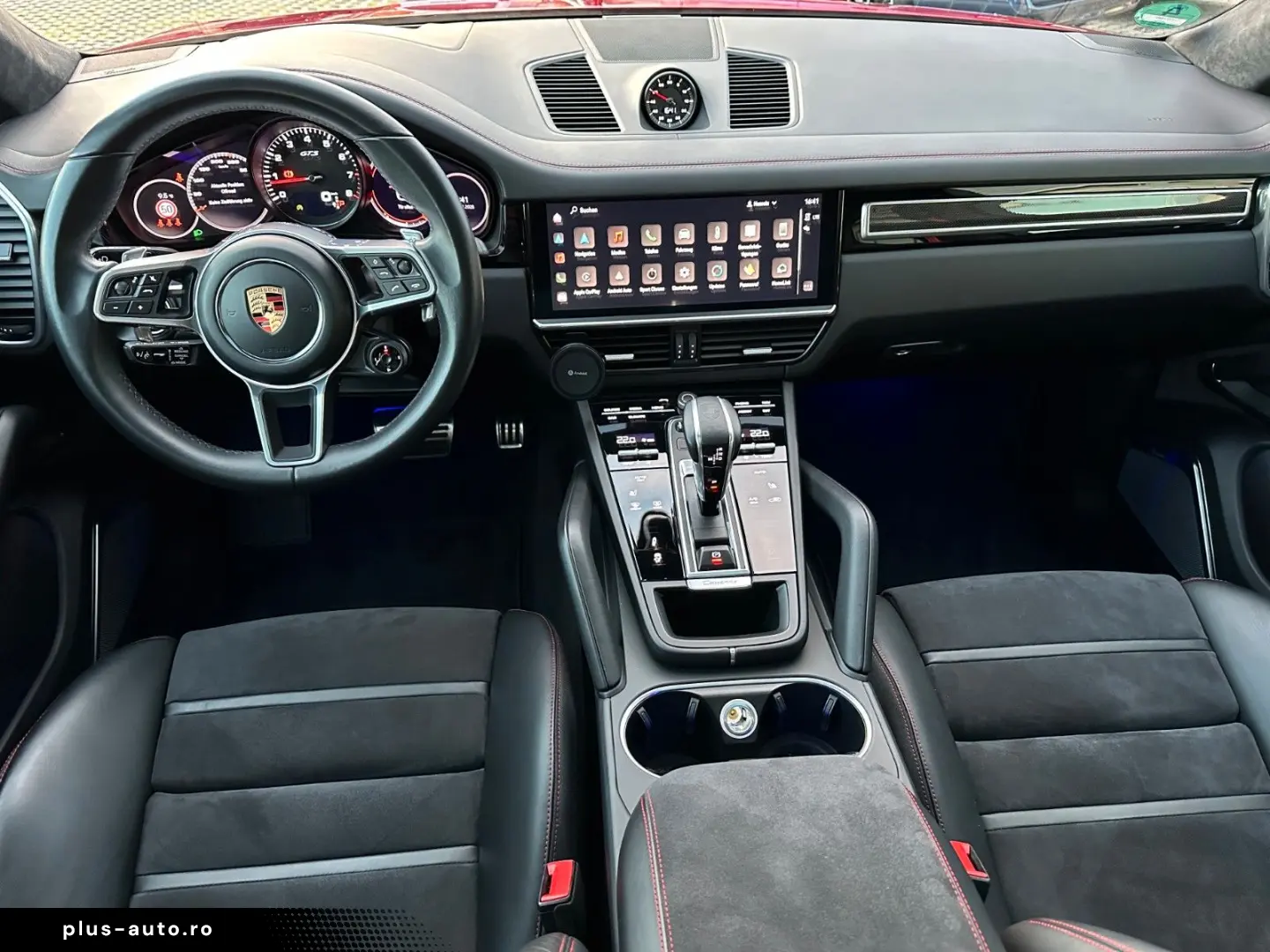 PORSCHE Cayenne Coupe GTS Chrono Pano Carbon HUD 22