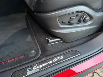 PORSCHE Cayenne Coupe GTS Chrono Pano Carbon HUD 22