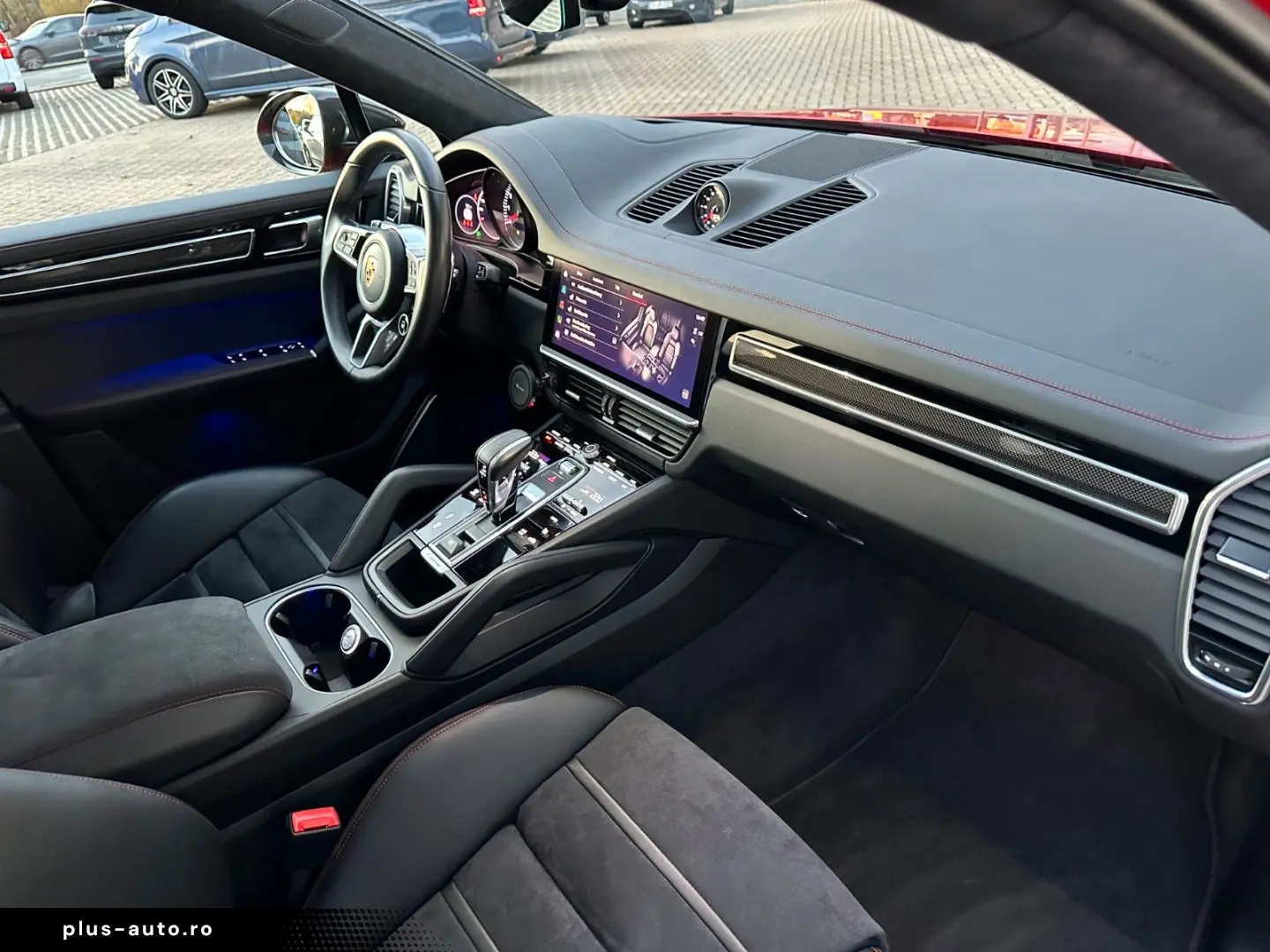 PORSCHE Cayenne Coupe GTS Chrono Pano Carbon HUD 22