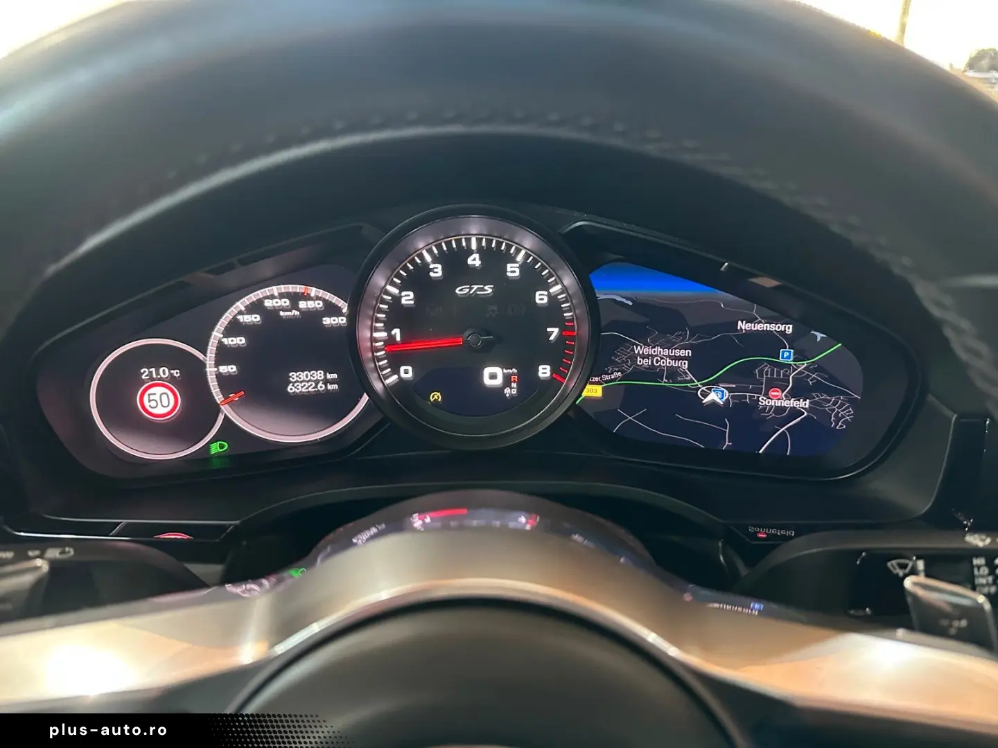 PORSCHE Cayenne Coupe GTS Chrono Pano Carbon HUD 22