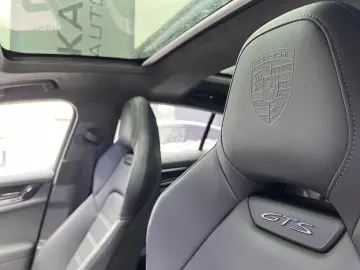 PORSCHE Panamera GTS · Burmester · Panorama · Hinterachs
