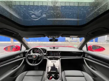 PORSCHE Panamera GTS · Burmester · Panorama · Hinterachs