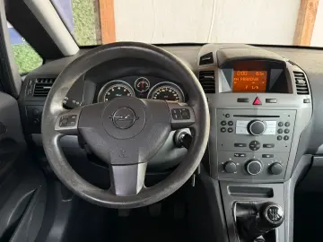 Opel Zafira 1.8 140 CP Euro 4   7 Locuri