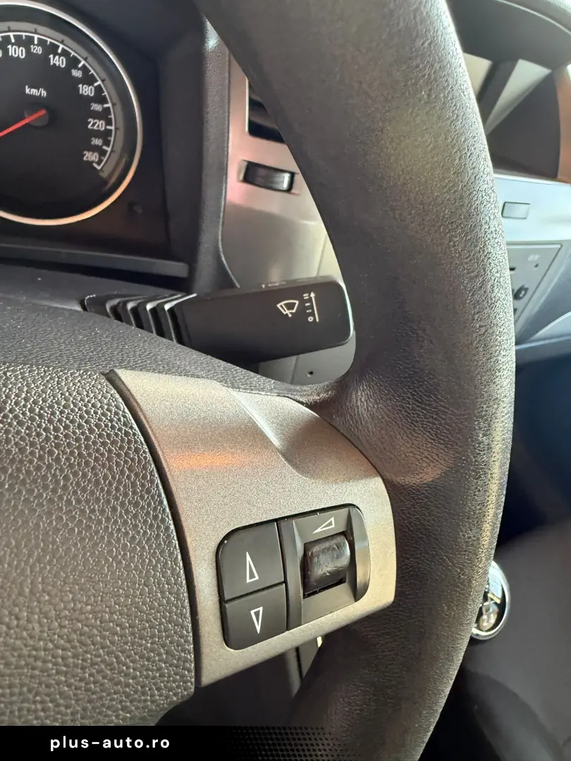 Opel Zafira 1.8 140 CP Euro 4   7 Locuri