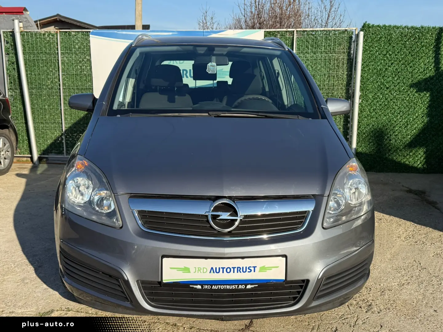 Opel Zafira 1.8 140 CP Euro 4   7 Locuri