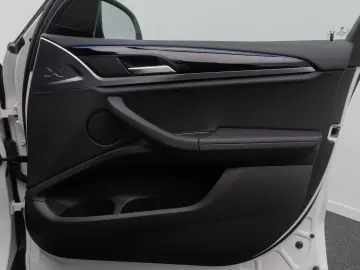 BMW X3 xD20i Kamera DAB Laser HiFi Komfort Sport 18