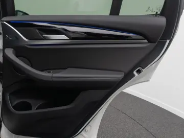 BMW X3 xD20i Kamera DAB Laser HiFi Komfort Sport 18