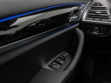 BMW X3 xD20i Kamera DAB Laser HiFi Komfort Sport 18